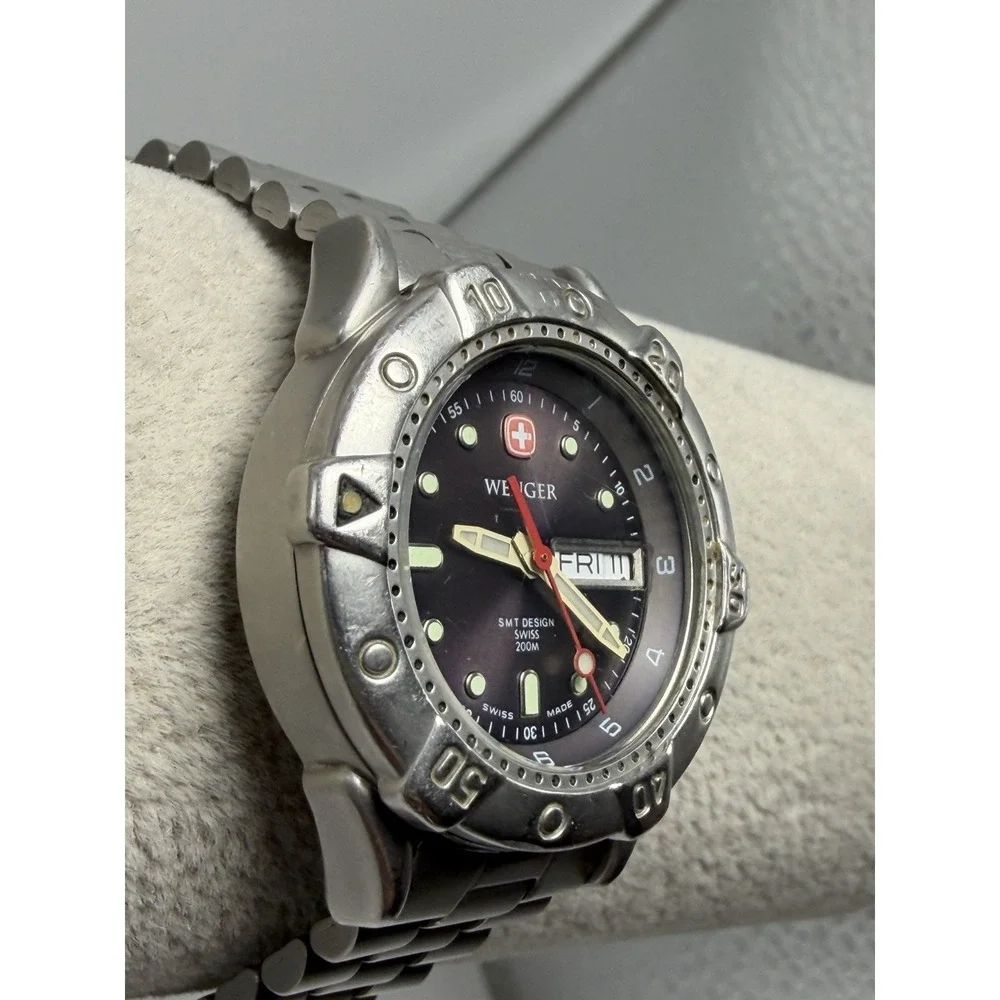 Wenger 091.0654 SMT Design Purple Dial New Battery Ladies Watch 30MM 6.25